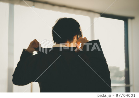 in his twenties  97704001