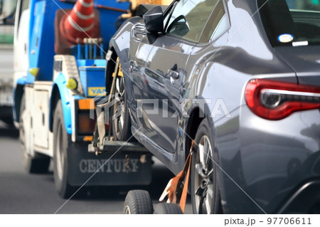 車のレッカー移動　イメージ 97706611