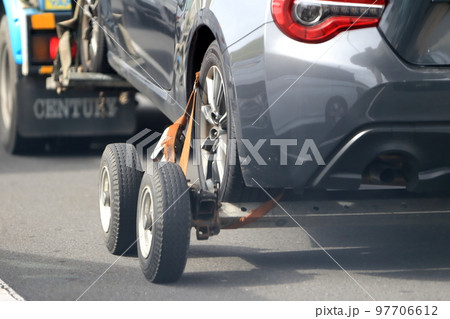 車のレッカー移動 イメージ 車のレッカー移動 イメージ 97706612