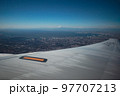 羽と富士山 97707213
