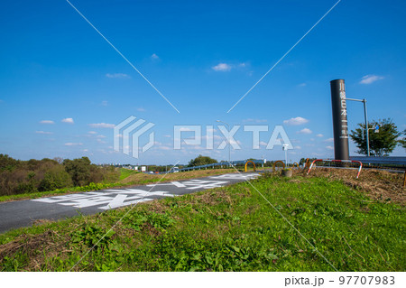 川幅日本一　秋の風景　吉見町 97707983