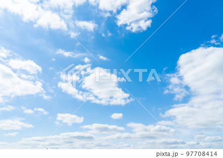 空、雲、積雲、あおぞら、大空、ソラ、そら、高積雲、コピースペース、自然風景素材、日光、合成用写真 空、雲、積雲、あおぞら、大空、ソラ、そら、高積雲、コピースペース、自然風景素材、日光、合成用写真 97708414