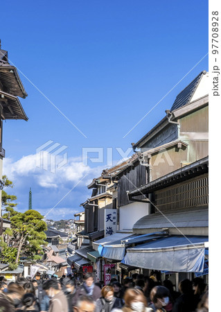 江の島 弁財天仲見世通り 江の島 弁財天仲見世通り 97708928