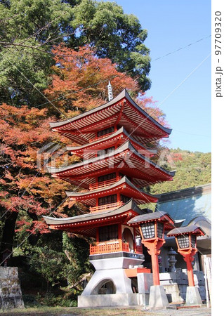 福岡県宮若市の清水寺五重塔 福岡県宮若市の清水寺五重塔 97709320