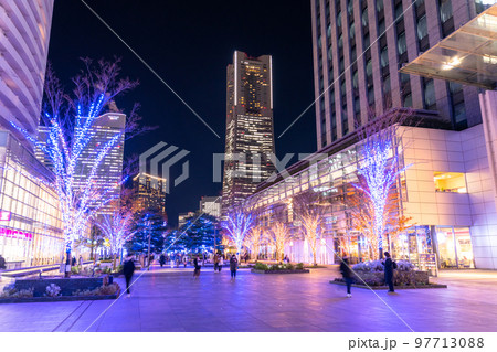 《神奈川県》横浜みなとみらい・グランモール公園のイルミネーション 97713088