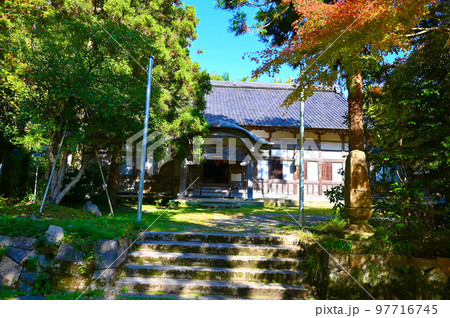 上日寺　本堂　氷見市 97716745