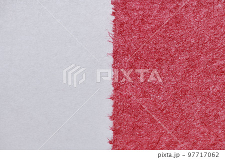 和紙によるツートンカラー背景素材（白と赤） 97717062