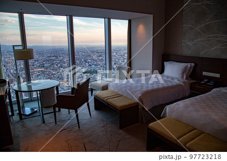 ホテル高層階の部屋 97723218