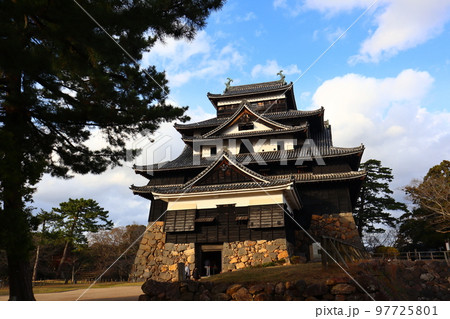 国宝の天守を誇る日本屈指の名城 松江城 国宝の天守を誇る日本屈指の名城 松江城 97725801