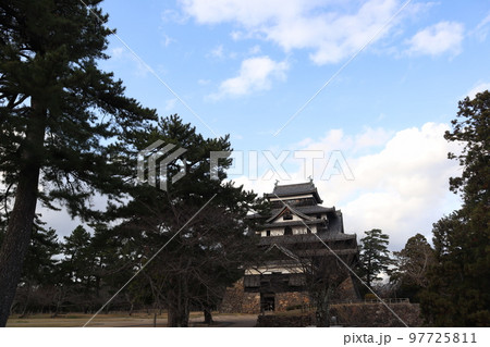国宝の天守を誇る日本屈指の名城 松江城 国宝の天守を誇る日本屈指の名城 松江城 97725811