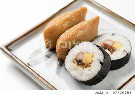 助六寿司(稲荷寿司と巻寿司) 助六寿司(稲荷寿司と巻寿司) 97726168