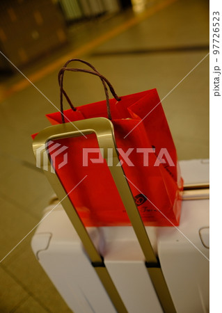 帰省する時の荷物 帰省する時の荷物 97726523