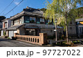 レトロな魅力ある街並み 97727022