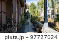 レトロな魅力ある街並み 97727024