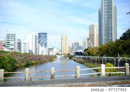 【新宿区】冬の穏やかな東京の風景 【新宿区】冬の穏やかな東京の風景 97727362