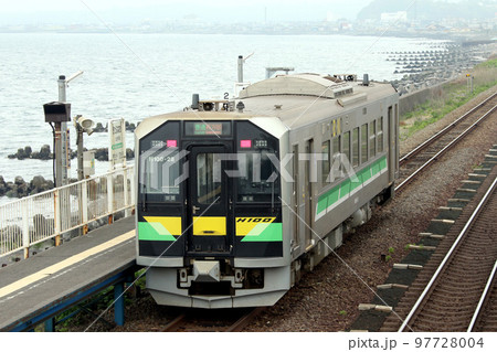 室蘭本線 普通列車 DECMO H100 北船岡駅 JR北船岡駅 きたふなおか H37 室蘭本線 普通列車 DECMO H100 北船岡駅 JR北船岡駅 きたふなおか H37 97728004
