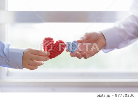 バレンタイン　ハート　恋人 97730236