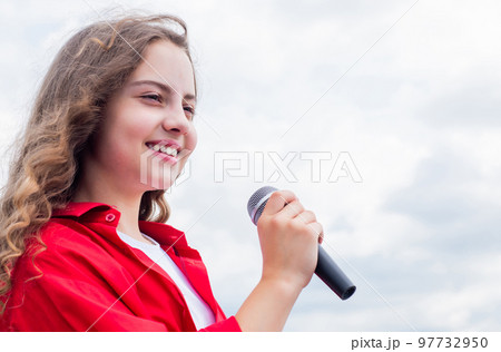 happy kid singer with mic love music, vocal school happy kid singer with mic love music, vocal school 97732950
