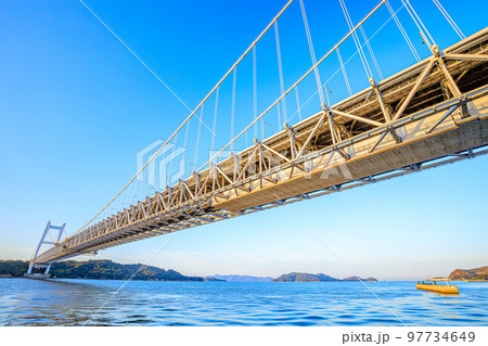 田土浦公園から見た早朝の秋の瀬戸大橋　岡山県倉敷市 97734649