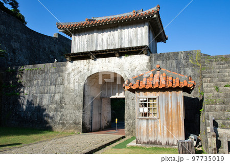 首里城　歓会門内側 97735019