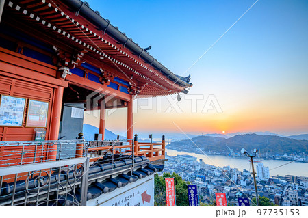 日の出と秋の千光寺　広島県尾道市 97735153
