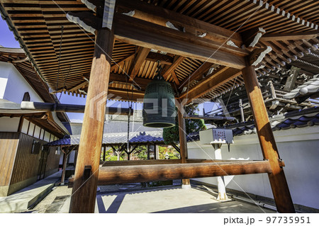 丹波篠山　誓願寺　鐘楼　兵庫県丹波篠山市 97735951