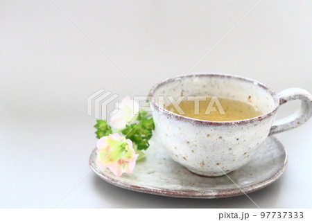 ホットハーブティー 97737333