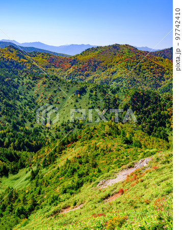 長野群馬_渋峠・志賀高原の紅葉絶景 長野群馬_渋峠・志賀高原の紅葉絶景 97742410