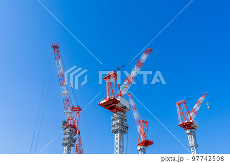 《福岡県》2022年12月の福岡市中央区（福ビル街区） 97742508