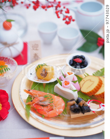 お正月 オシャレなワンプレートおせち料理 お雑煮 お正月 オシャレなワンプレートおせち料理 お雑煮 97743029