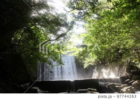 奥間川　奥間　滝　自然　沖縄　沖縄の自然　川　トレッキング 97744263