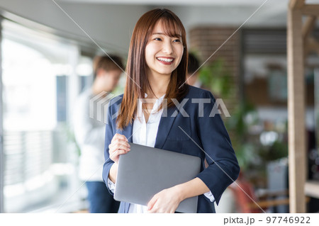 ビジネスウーマン 97746922