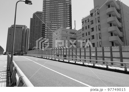 恵比寿の長い跨線橋 97749015