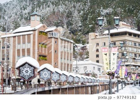 【下呂温泉】大雪後の下呂の街並み 【下呂温泉】大雪後の下呂の街並み 97749182