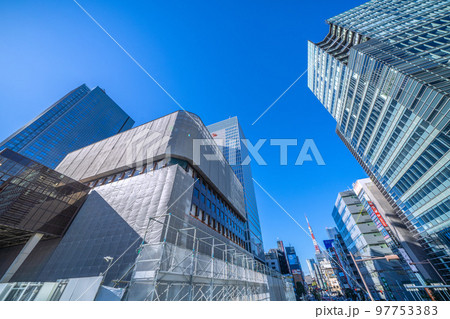 日本の東京都市景観 浜松町駅前。世界貿易センタービル解体工事。六本木ヒルズ、麻布台ヒルズの姿が… 日本の東京都市景観 浜松町駅前。世界貿易センタービル解体工事。六本木ヒルズ、麻布台ヒルズの姿が… 97753383