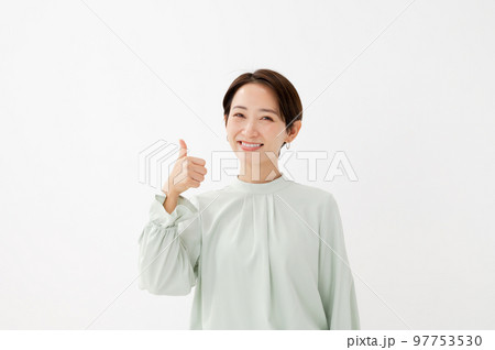 ビジネス　女性　いいね 97753530
