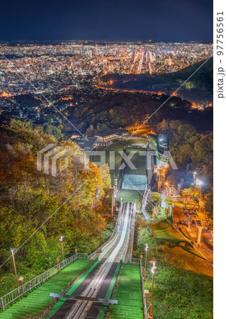 北海道 札幌 夜景 都市景観 街並み 大倉山 ジャンプ競技場 北海道 札幌 夜景 都市景観 街並み 大倉山 ジャンプ競技場 97756561