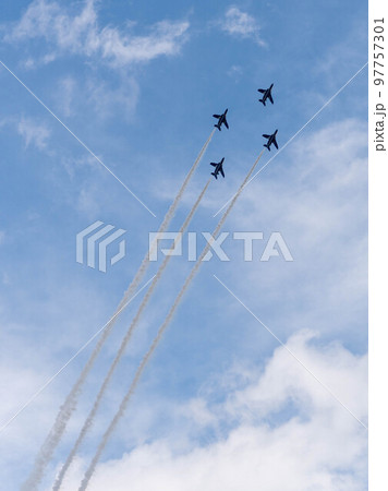 ブルーインパルス　戦闘機　航空機　自衛隊　日本　飛行機　空軍 97757301