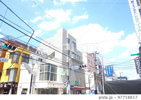 千歳烏山の旧甲州街道の交差点 97758657