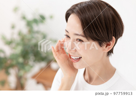 スキンケア　女性 97759913