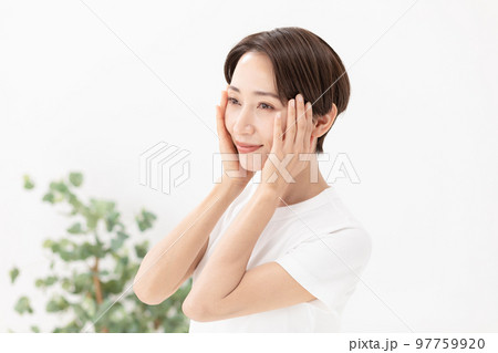 スキンケア 女性 スキンケア 女性 97759920