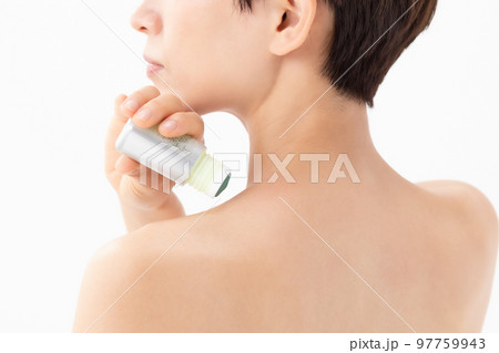 肩こり　女性 97759943