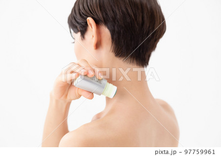 肩こり　女性 97759961