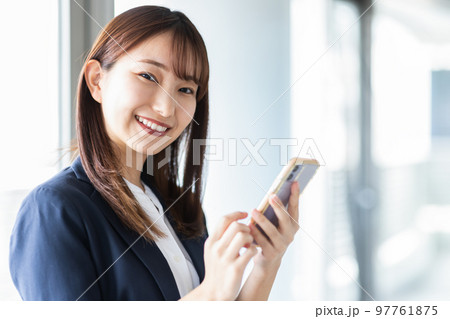 ビジネスウーマン 97761875