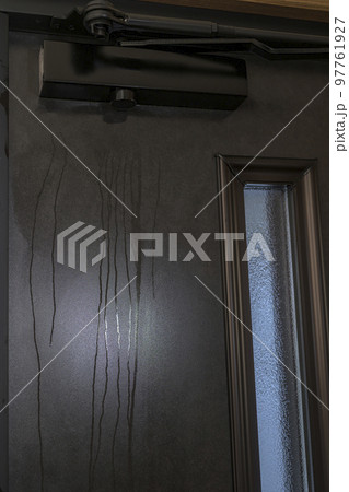 油漏れしたドアクローザー 油漏れしたドアクローザー 97761927