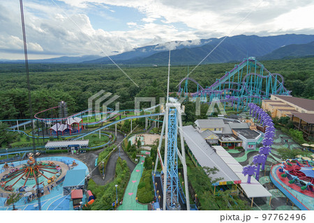 那須ハイランドパークと山 97762496