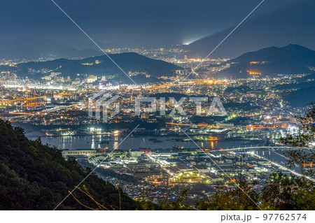 日本　広島県　広島市　夜景　都市景観　街並み　瀬戸内海　デート　観光　絵下山公園 97762574