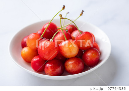 さくらんぼ　果物 97764386