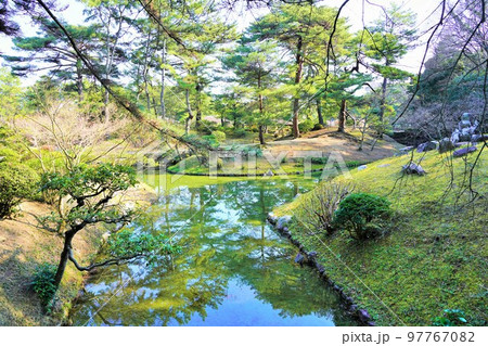 冬も美しい栗林公園(香川県高松市の特別名勝)ミシュラン★★★ 冬も美しい栗林公園(香川県高松市の特別名勝)ミシュラン★★★ 97767082