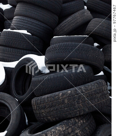 Old used tire covers. 97767467